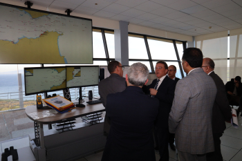 طنجة : وزير النقل واللوجستيك يزور مركز مراقبة الحركة البحرية