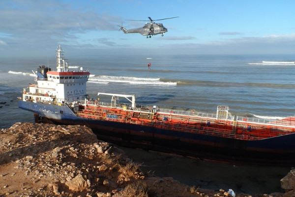 صورة للباخرة عندماجنحت بميناء طانطان  SILIVER